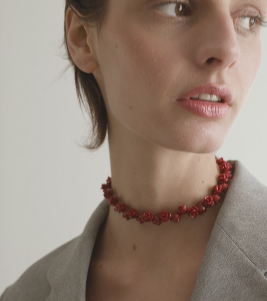 Rouge Fleur Choker